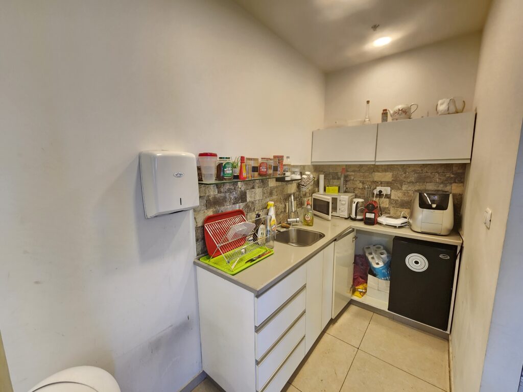 משרד גדול ויוקרתי להשכרה בירושלים