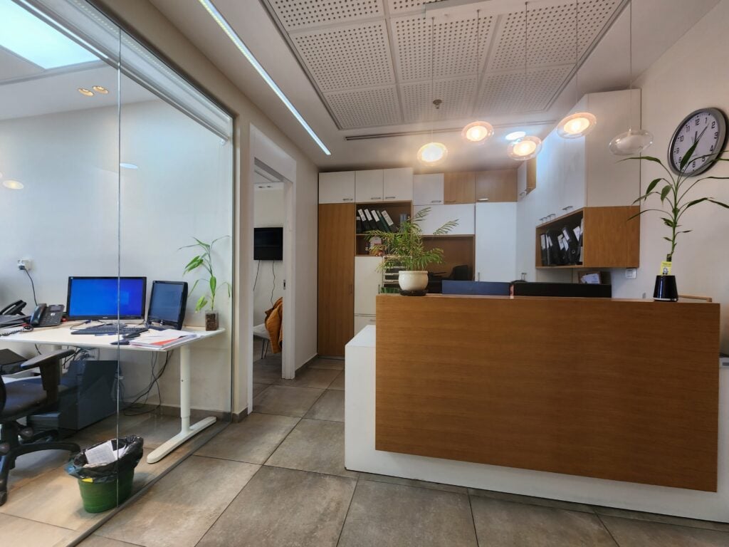 משרד קטן להשכרה בהר חוצבים בירושלים
