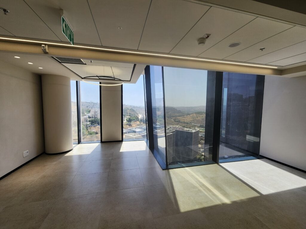 קומה עצמאית להשכרה בהר חוצבים