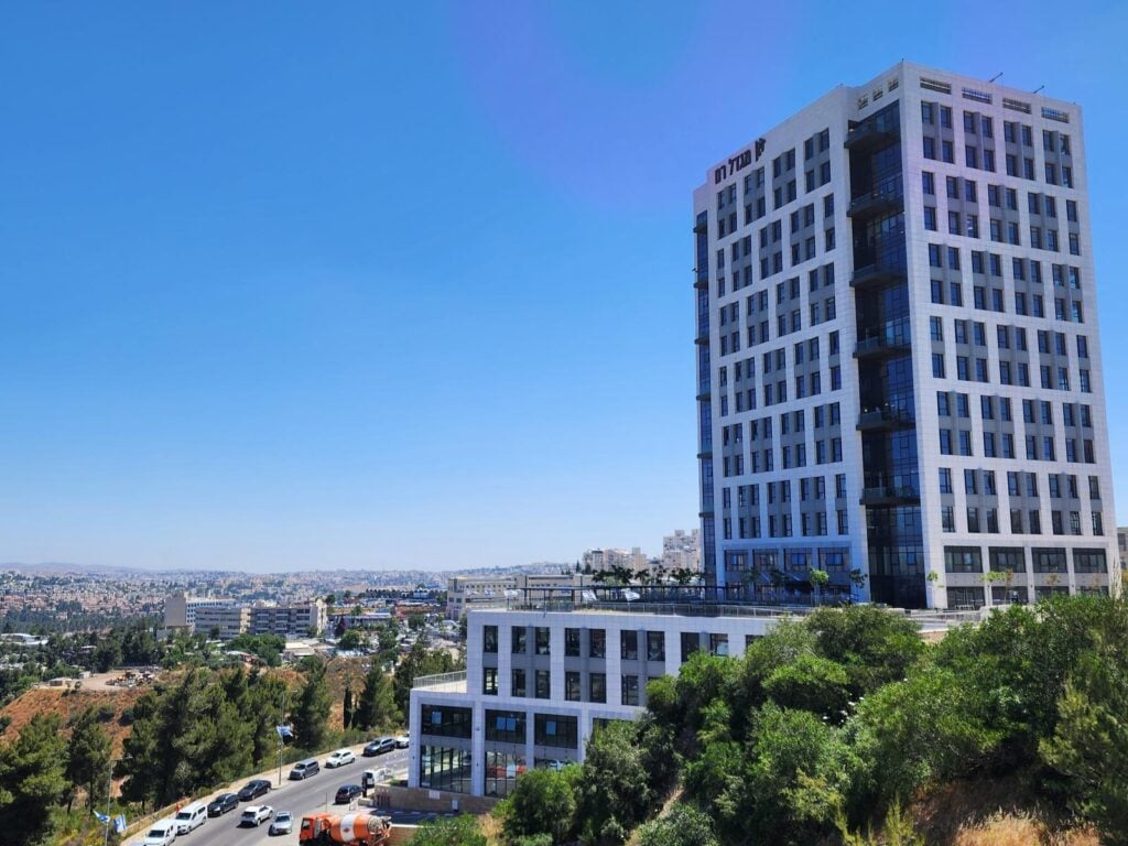 משרדים להשכרה במגדל רם בירושלים
