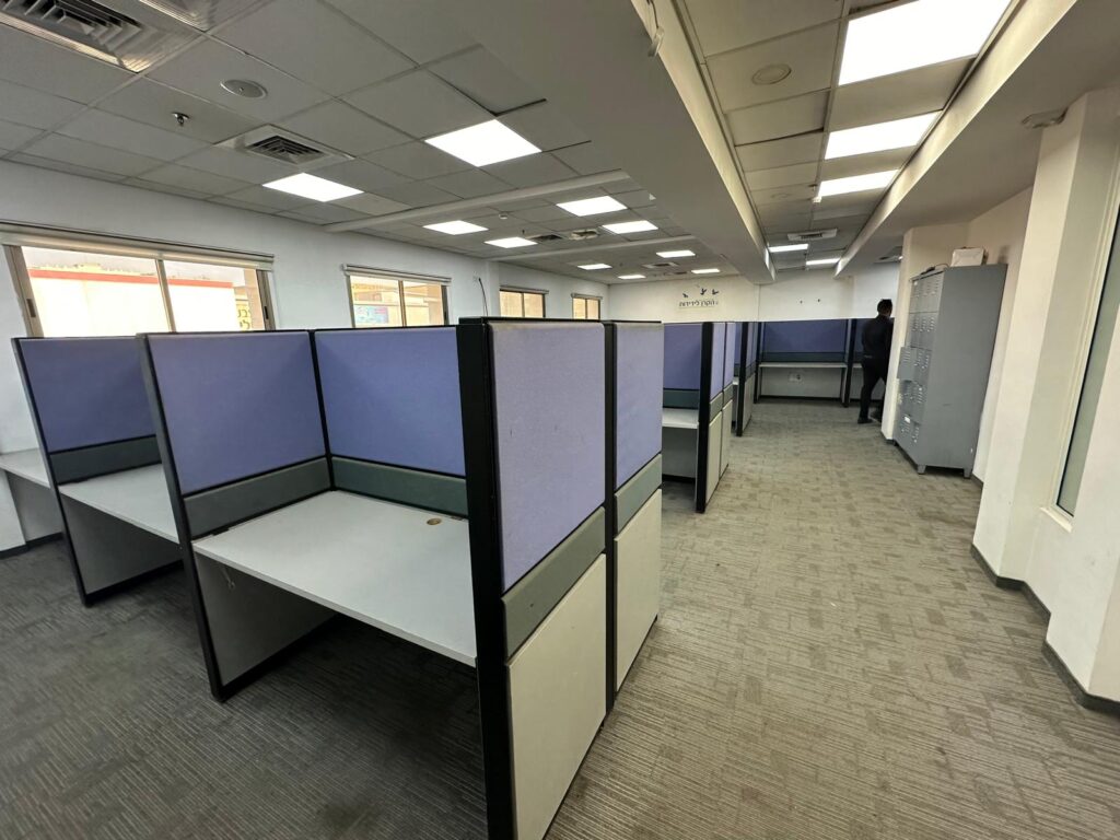 משרדים זולים להשכרה בגודל 800 מ"ר על רחוב יד חרוצים בירושלים