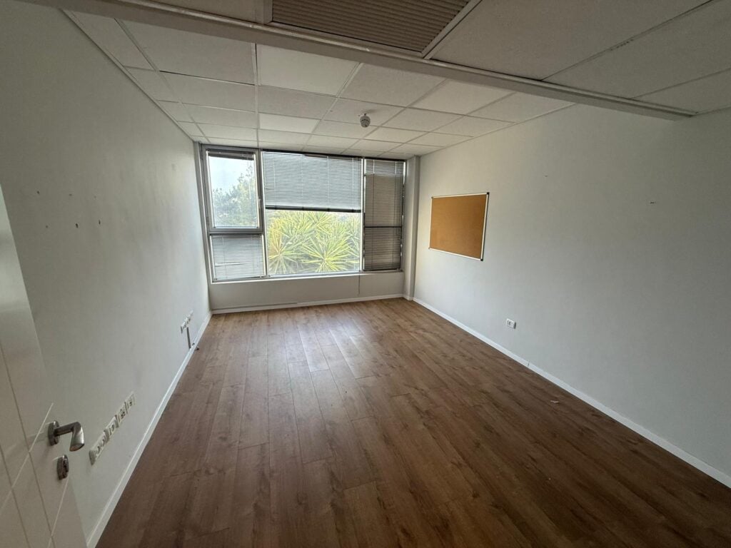 משרדים להשכרה בקריית התקשורת נווה אילן לכניסה מיידית