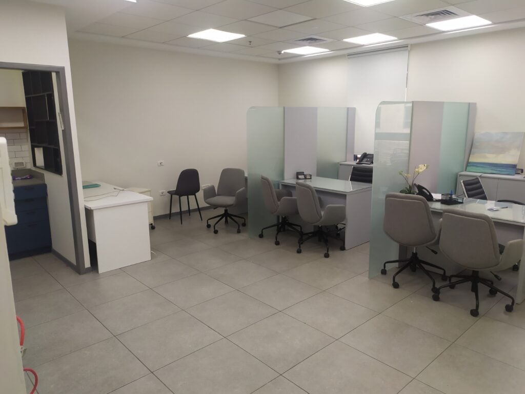 משרד מרשים עם אופן ספייס להשכרה מיידית בגבעת שאול