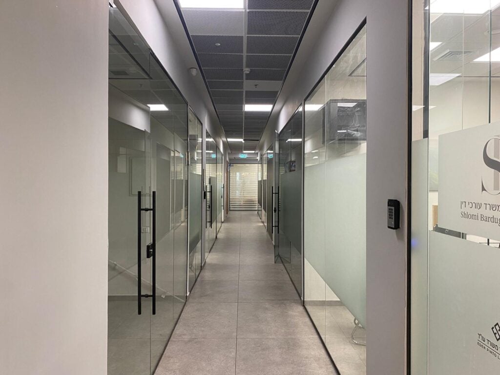 משרד נדיר ומשופץ להשכרה בתלפיות במחיר אטרקטיבי