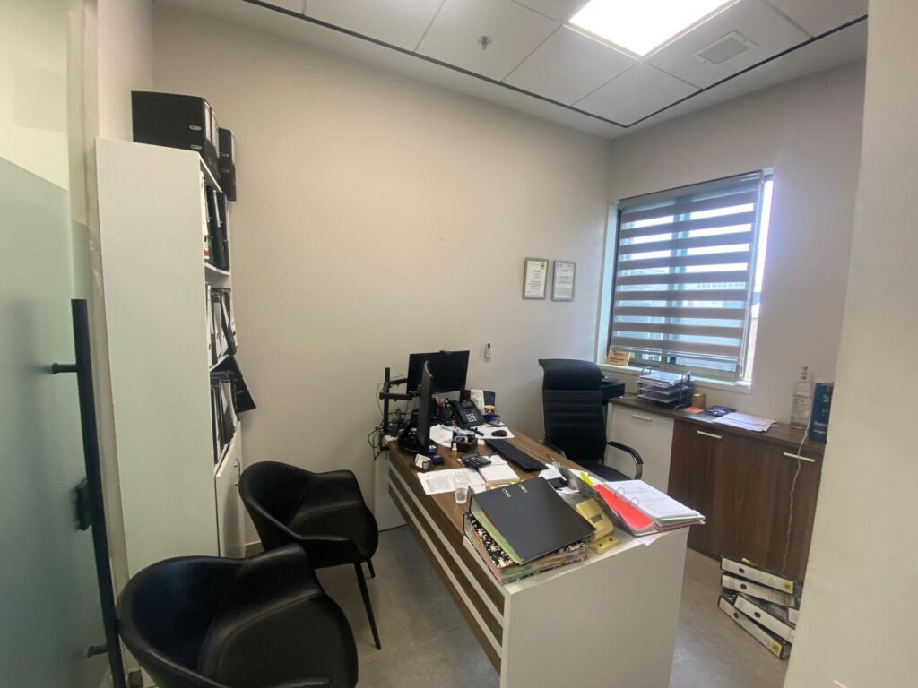 משרד נדיר ומשופץ להשכרה בתלפיות במחיר אטרקטיבי