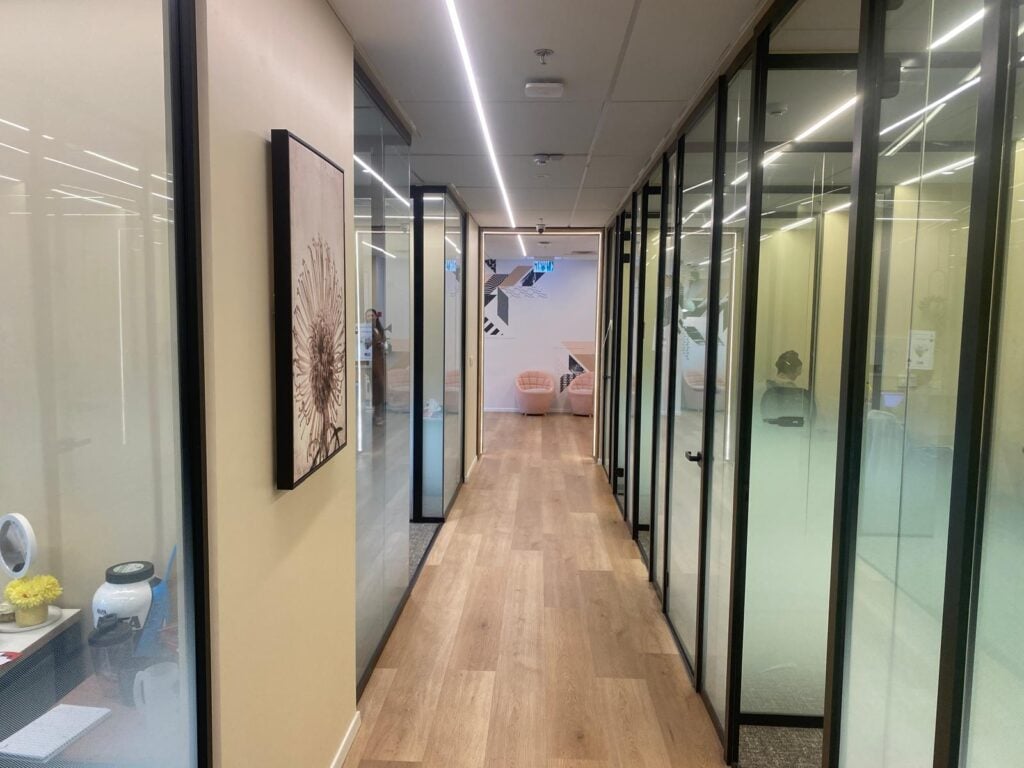 משרדים יוקרתיים להשכרה בהר חוצבים בבניין ייחודי