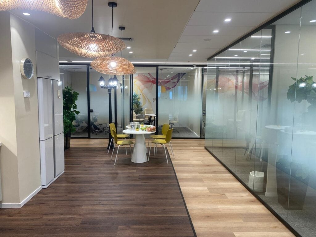 משרדים יוקרתיים להשכרה בהר חוצבים בבניין ייחודי