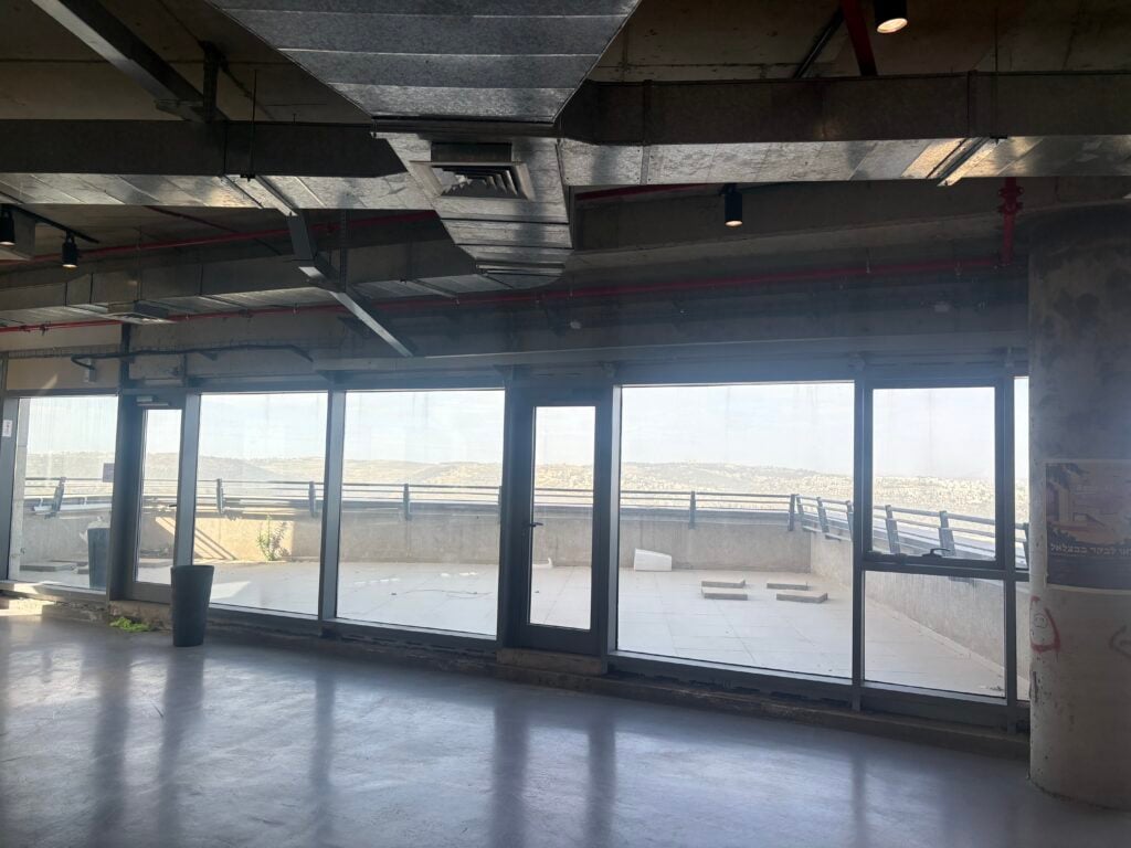 מרפסת פרטית